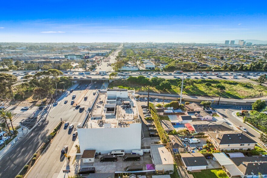 More Photos Of 5155 W Rosecrans Ave, Hawthorne Loft Creative Space For Sale