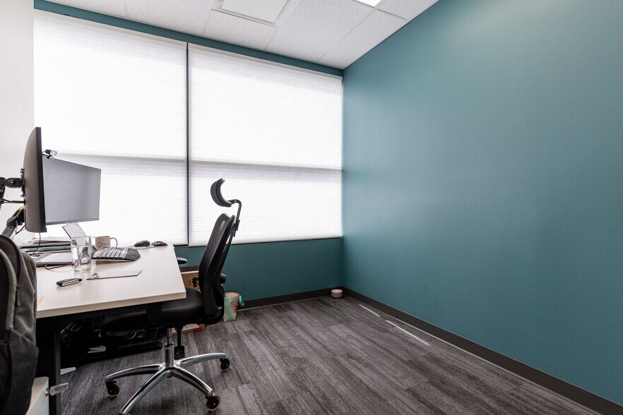 More Photos Of 2071 Kingsway Ave, Port Coquitlam Flex For Sale