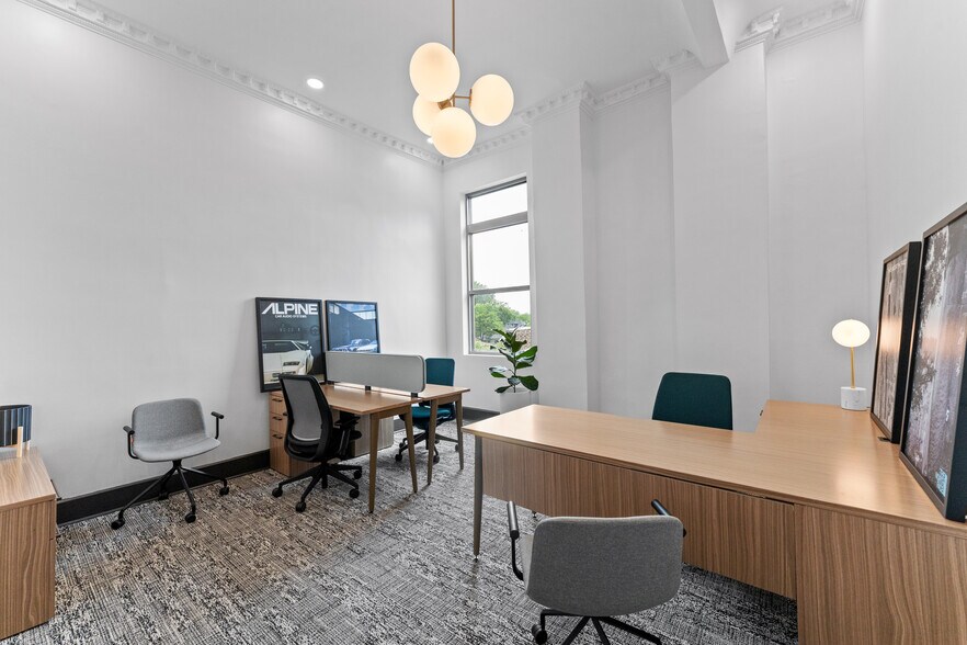 More Photos Of 2-8 W Main St, Carmel Storefront Retail Office For Lease