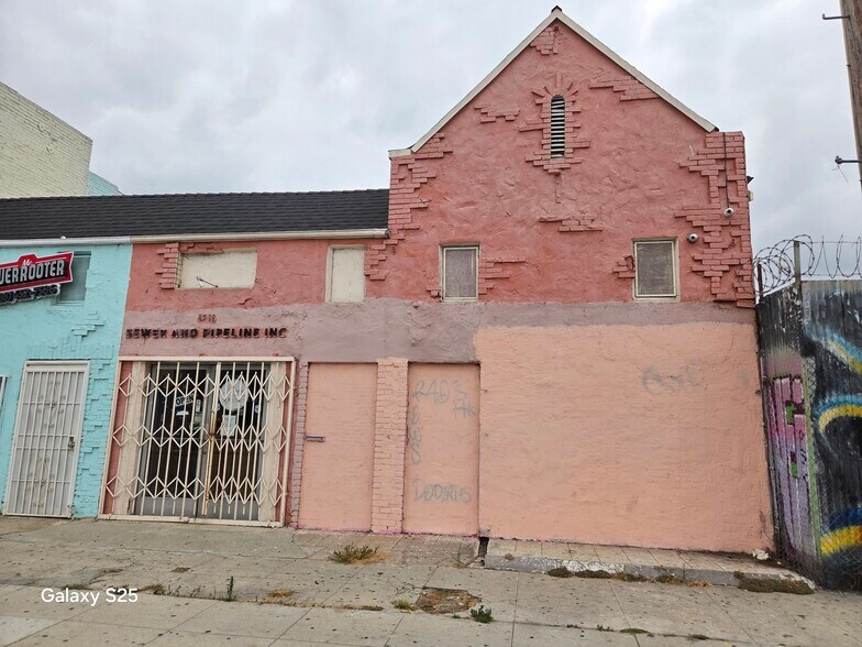 More Photos Of 4520 S Western Ave, Los Angeles General Retail For Sale