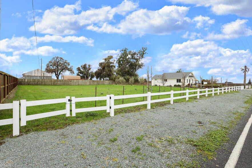 More Photos Of 20325 N Ray Rd, Lodi Land For Sale