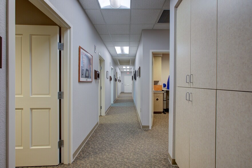 More Photos Of 2020 Colorado Ave, Turlock Office For Sale