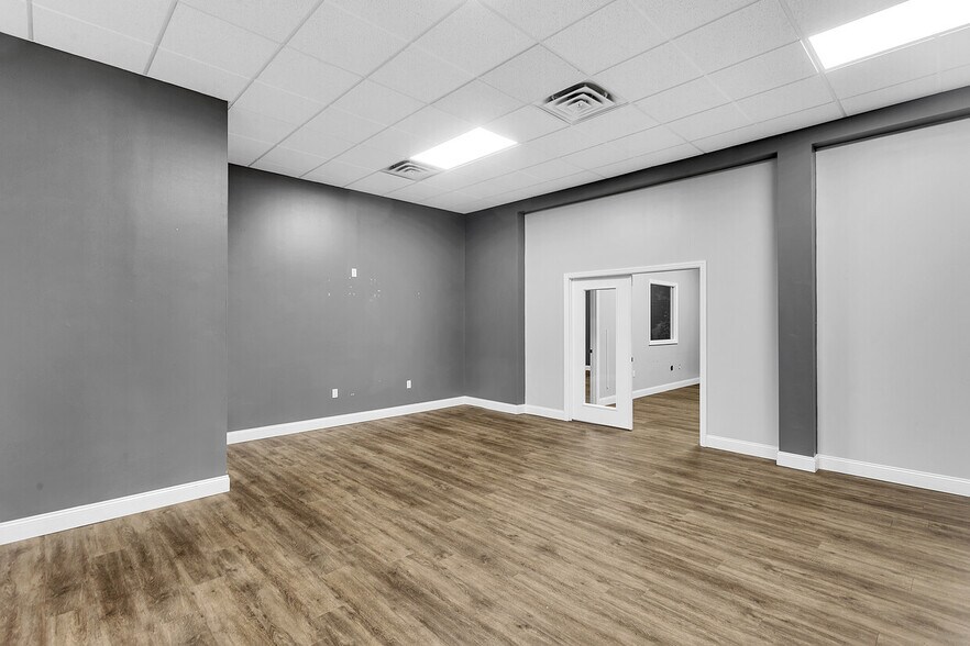 More Photos Of 4491 School Rd S, Murrysville Office For Sale