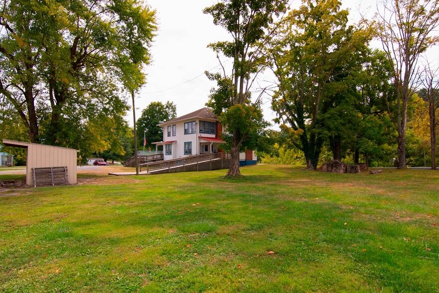 More Photos Of 101 Davis st, Alderson Freestanding For Sale