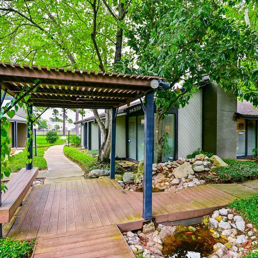 More Photos Of 14339 Torrey Chase Blvd, Houston Loft Creative Space For Lease