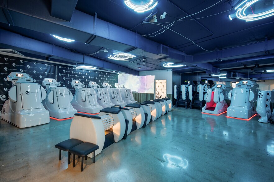 More Photos Of 2424 S Dixie Hwy, Coconut Grove Loft Creative Space For Sale