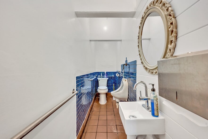 More Photos Of , Deland Unknown For Sale