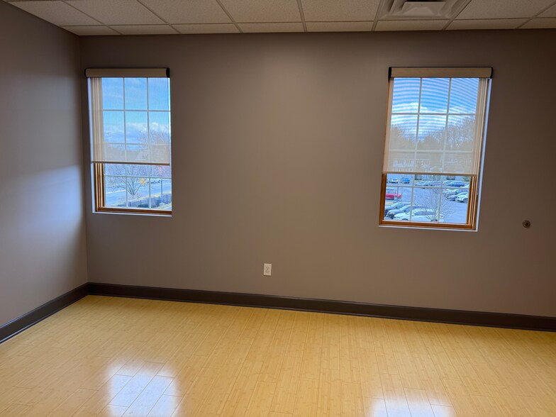 More Photos Of 399 Albany Shaker Rd, Loudonville Freestanding For Lease