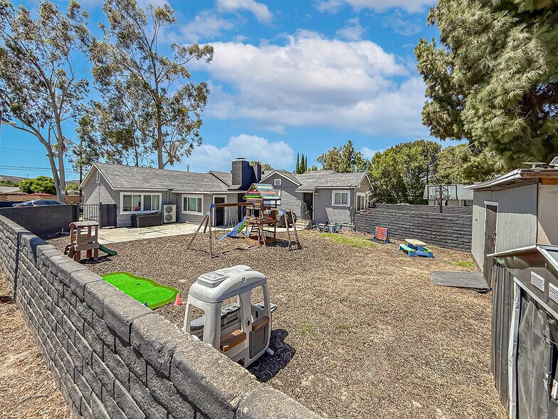 More Photos Of 1492 Sinaloa Rd, Simi Valley Religious Facility For Sale