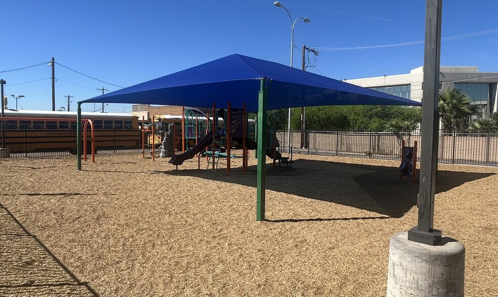 More Photos Of 5050 N 19th Ave, Phoenix Schools For Lease