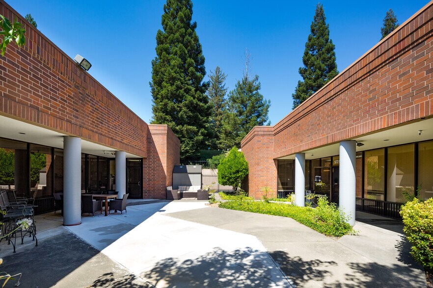 More Photos Of 5701 Sunrise Blvd, Citrus Heights Unknown For Lease