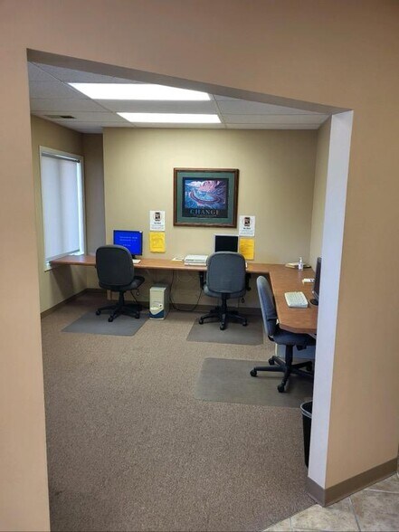 More Photos Of 7445 University Ave, Des Moines Medical For Lease