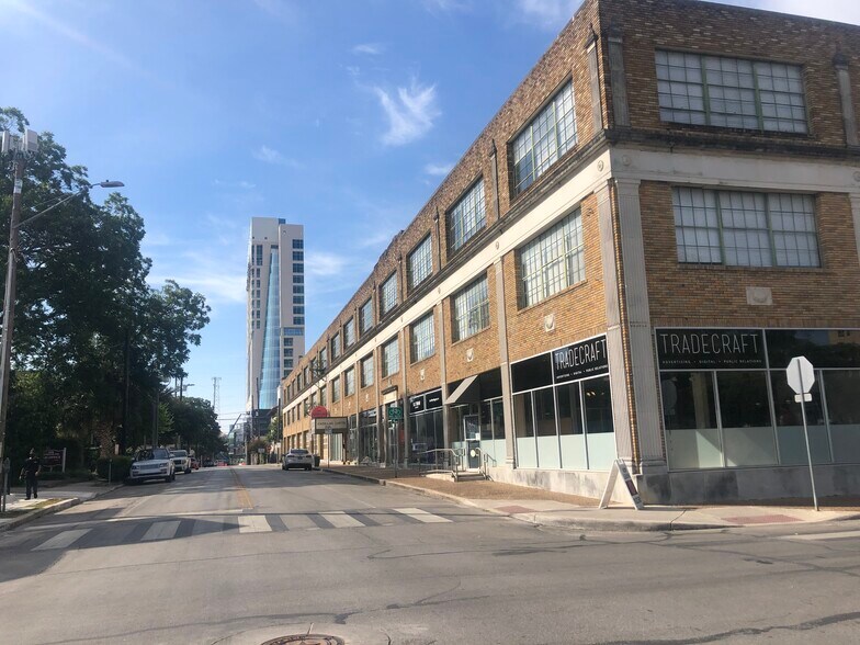 More Photos Of 317 Lexington Ave, San Antonio Apartments For Lease