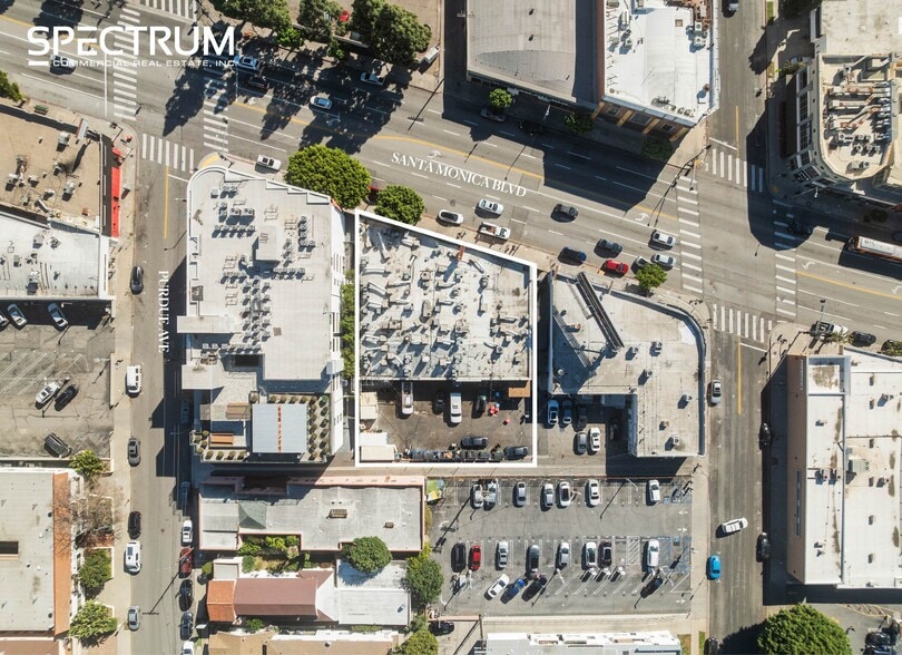 More Photos Of 11419 Santa Monica Blvd, Los Angeles Restaurant For Lease