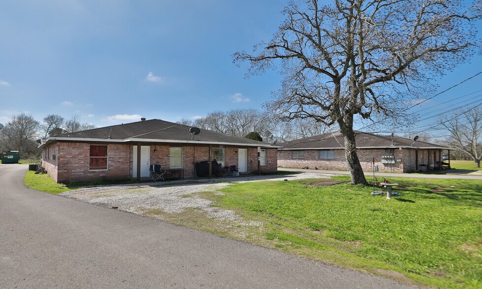 More Photos Of 14405-14411 Pine St, Santa Fe Apartments For Sale