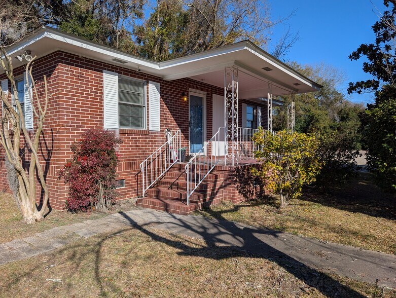 Primary Photo Of 1046 Wappoo Rd, Charleston Freestanding For Lease
