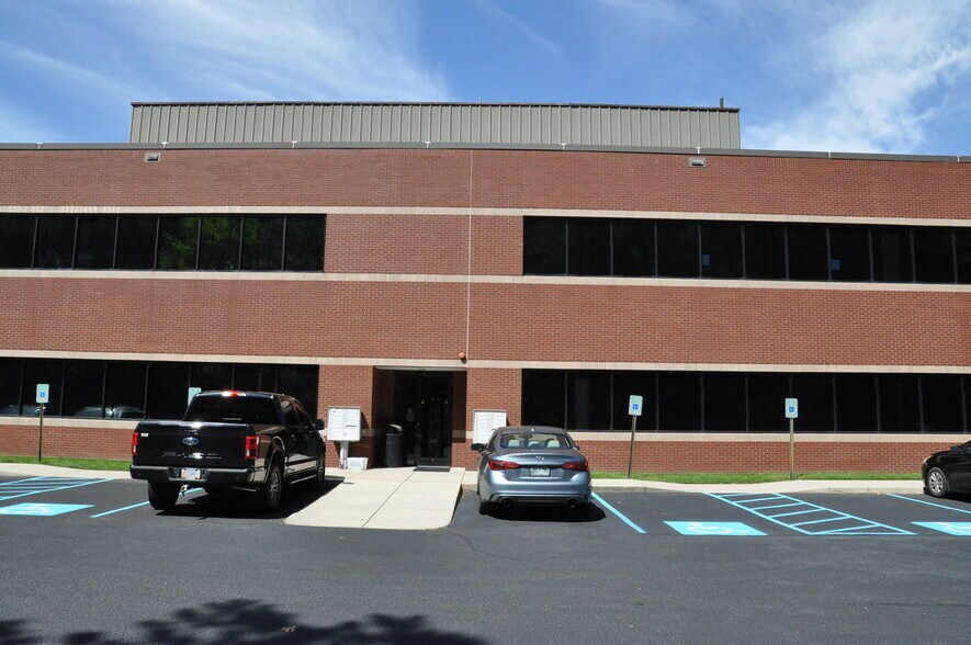 More Photos Of 1200 Premier Dr, Chattanooga Loft Creative Space For Lease
