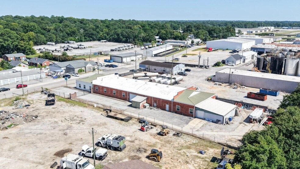 More Photos Of 2230 Commerce Dr, Columbia Manufacturing For Sale