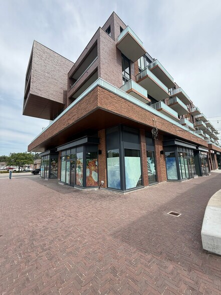 More Photos Of 175 Lakeshore Rd W, Mississauga Unknown For Lease