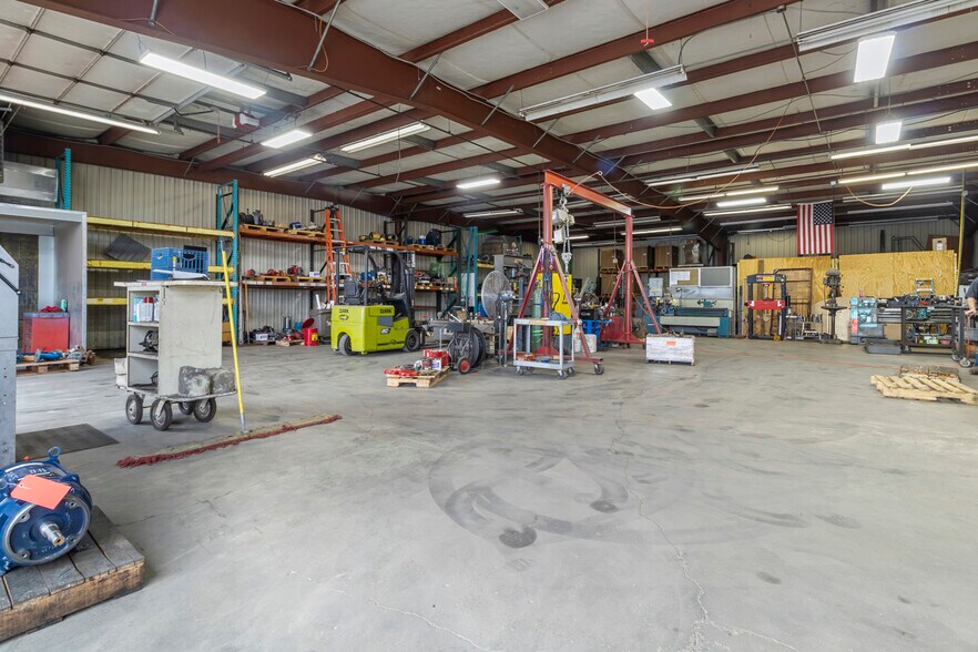 More Photos Of 12344 Southeastern Ave, Indianapolis Warehouse For Sale