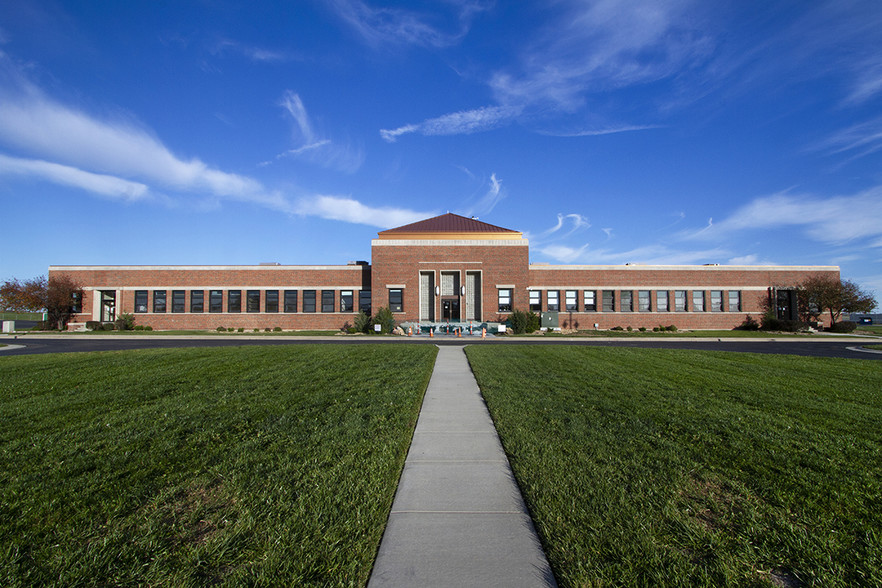 Primary Photo Of 1 New Century Pky, New Century Office For Lease