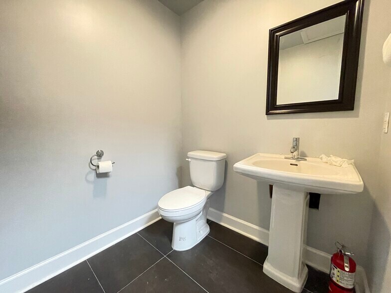 More Photos Of 5206 SW 91st Ter, Gainesville Storefront Retail Residential For Sale