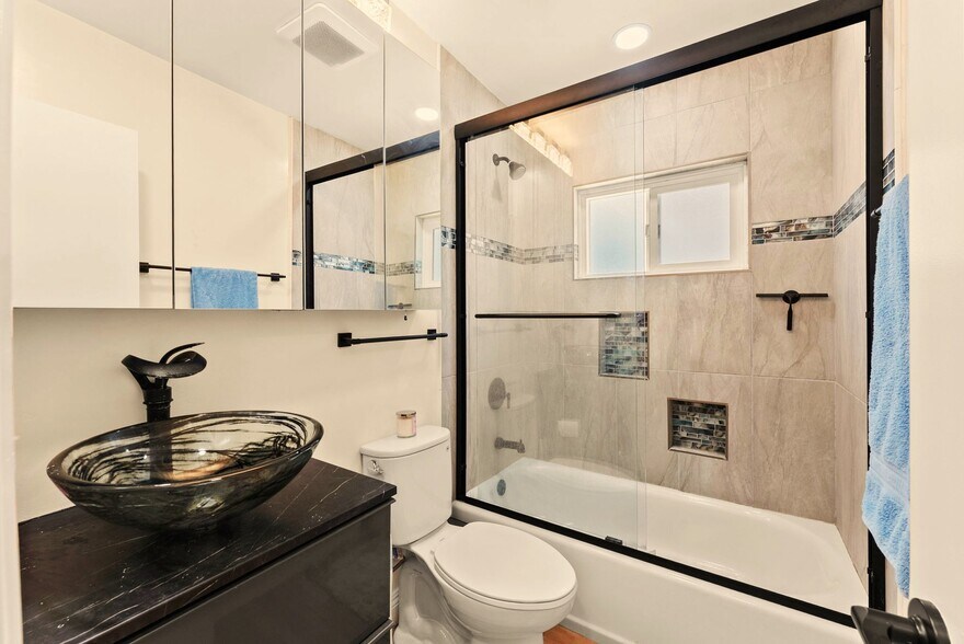 More Photos Of 3034-3042 Newell St, San Diego Apartments For Sale