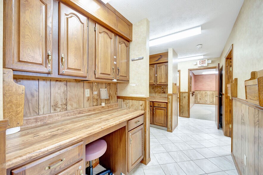 More Photos Of 1 Marty Ln, West Alexandria Medical For Sale