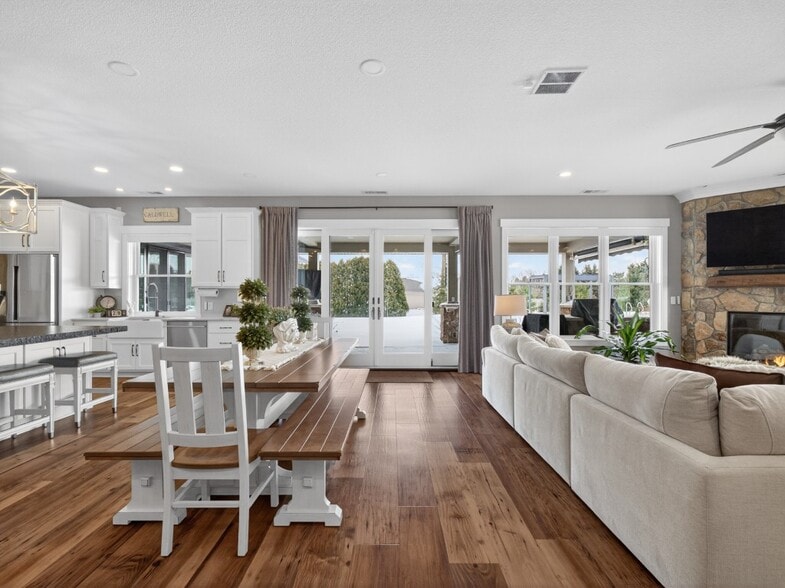 More Photos Of 15306 Covington Rd, Fort Wayne Flex For Sale