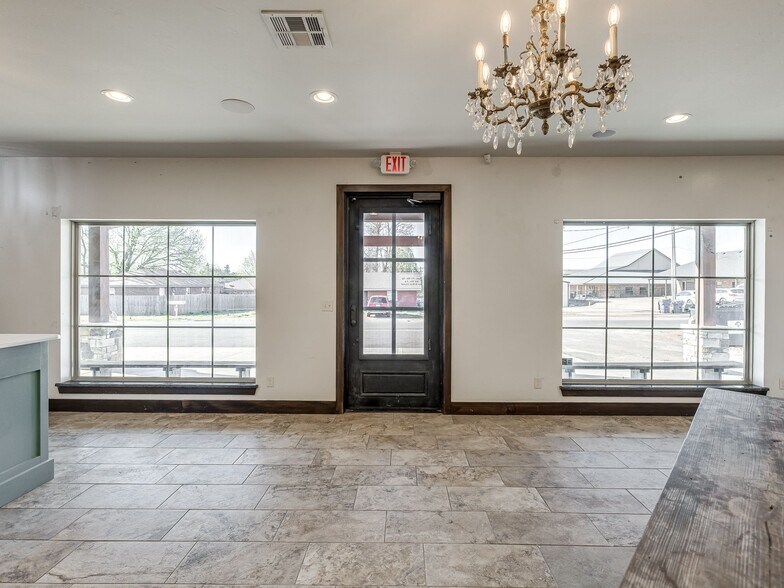 More Photos Of 113 E Broadway, Blanchard Storefront For Sale