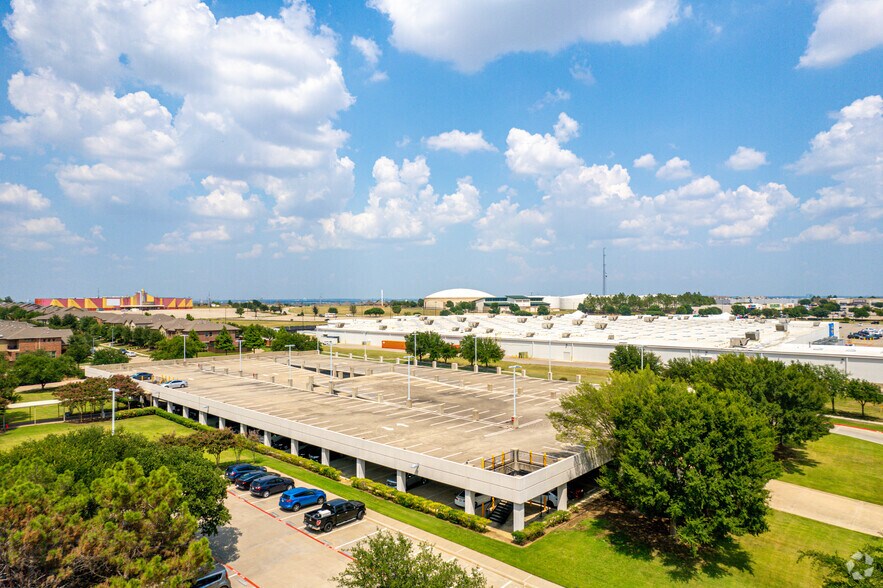 More Photos Of 1707 Market Place Blvd, Irving Office For Sale