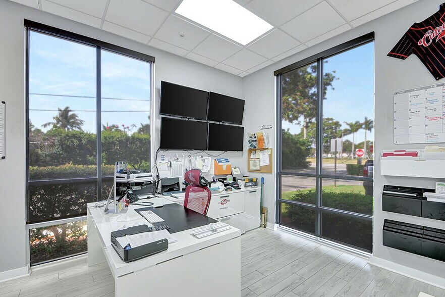 More Photos Of 7150 Seacrest Blvd, Lantana Showroom For Sale