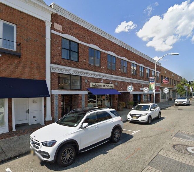 Primary Photo Of 219 E Broad St, Westfield Department Store For Lease