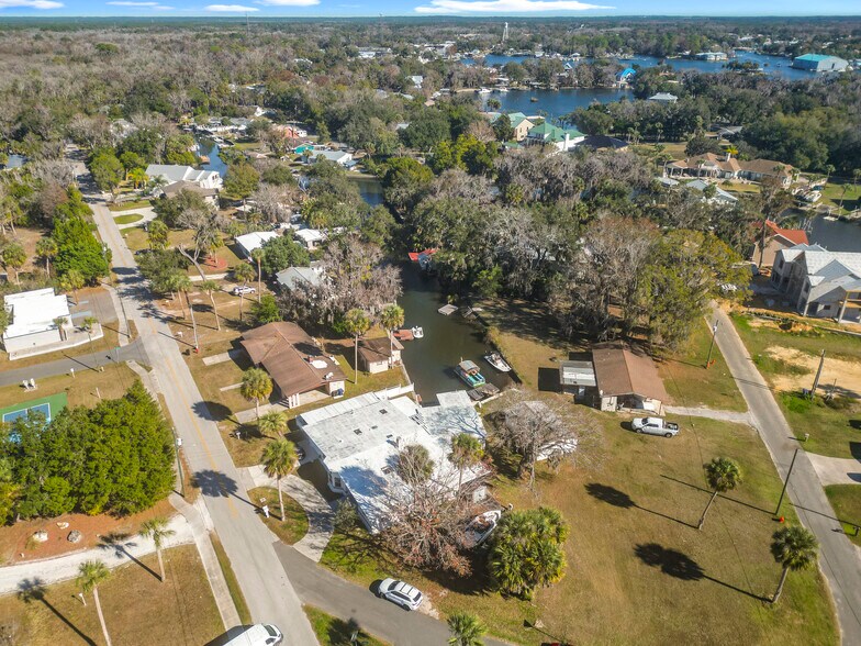 More Photos Of 421 NW 14th Pl, Crystal River Multifamily For Sale