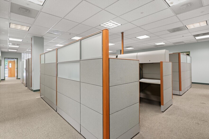 More Photos Of 339 Buschs Frontage Rd, Annapolis Medical For Sale