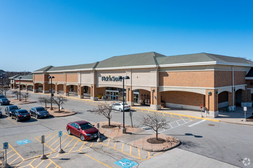 More Photos Of 2205 N Calhoun Rd, Brookfield Unknown For Lease