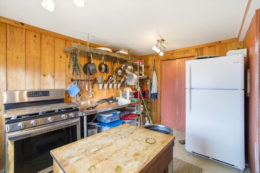 More Photos Of 235 Windsor Rd, Hillsborough Hospitality For Sale