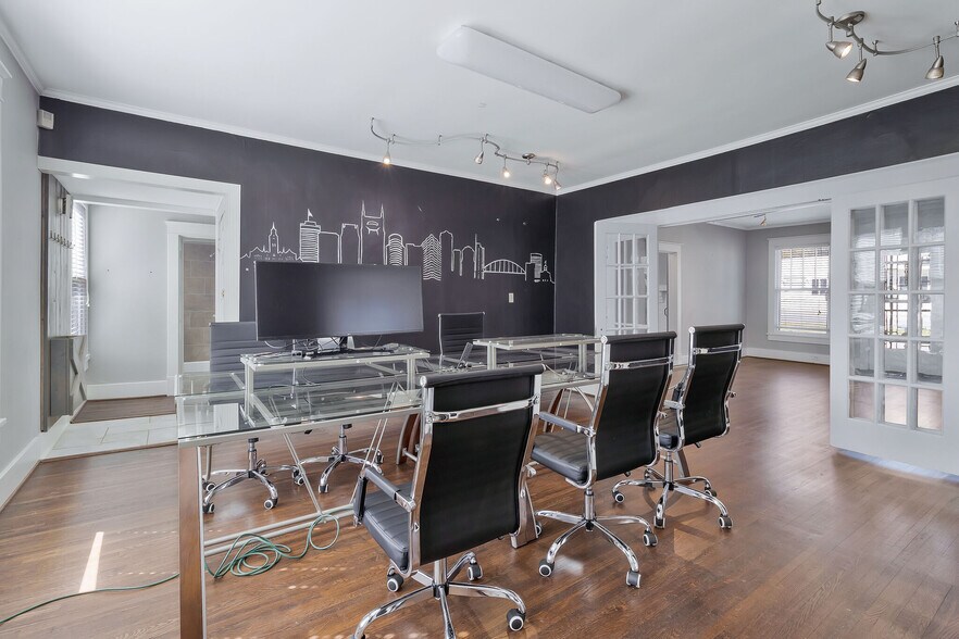 More Photos Of 131 Donelson Pike, Nashville Loft Creative Space For Sale