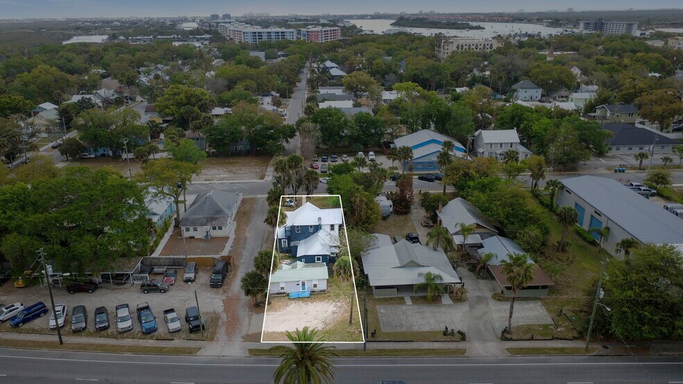 More Photos Of 324 N Orange St, New Smyrna Beach Multifamily For Sale