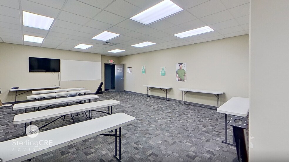 More Photos Of 32 Western Village Ln, Columbia Falls Auto Dealership For Sale