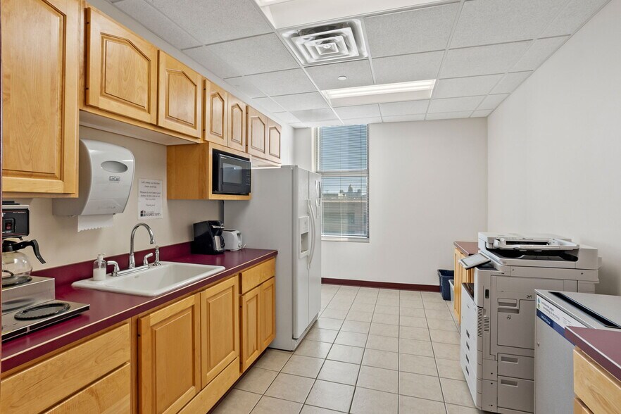 More Photos Of 309 Court Ave, Des Moines Office For Lease