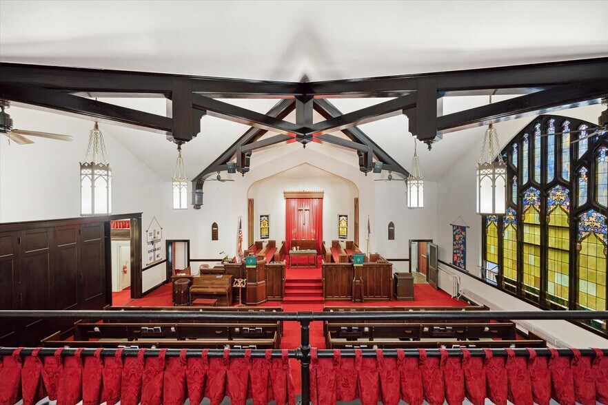 More Photos Of 725 Navarre Ave, Toledo Religious Facility For Sale