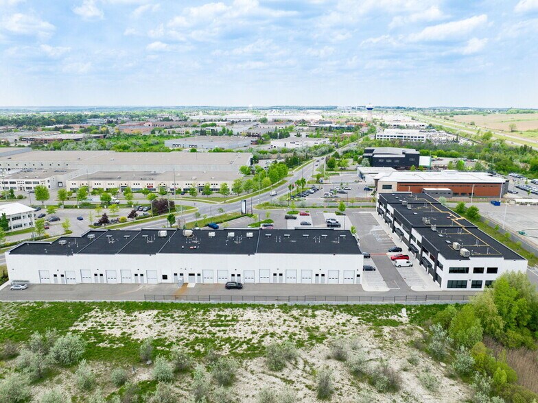 More Photos Of 465 Harry Walker Pky S, Newmarket Warehouse For Sale