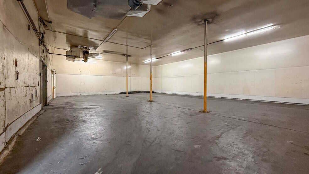 More Photos Of 441 Victoria St W, Kamloops Industrial For Lease