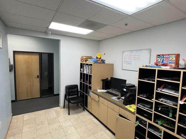 More Photos Of 5765 S Rainbow Blvd, Las Vegas Office For Lease