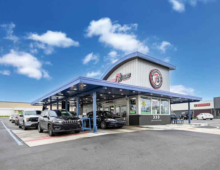 Primary Photo Of 2350 Edgewood Rd SW, Cedar Rapids Fast Food For Sale
