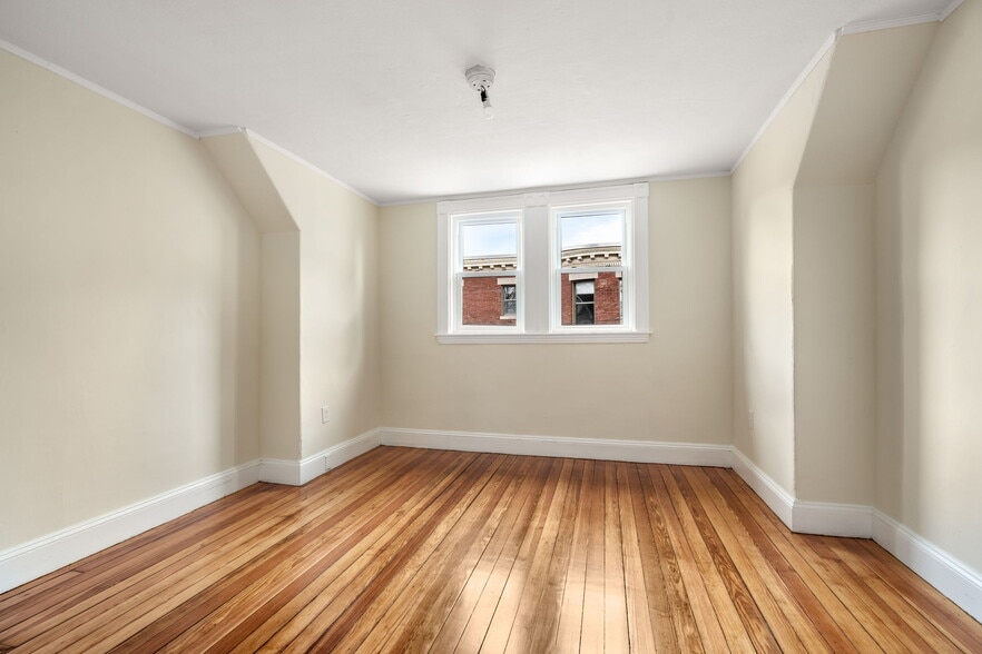 More Photos Of 10 Royal St, Boston Multifamily For Sale