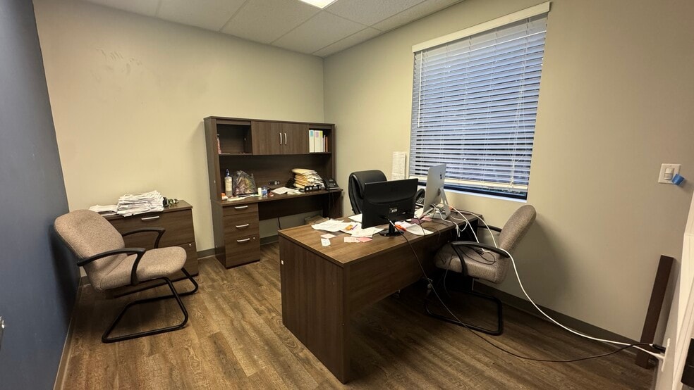 More Photos Of 640 Brooker Creek Blvd, Oldsmar Light Distribution For Sale