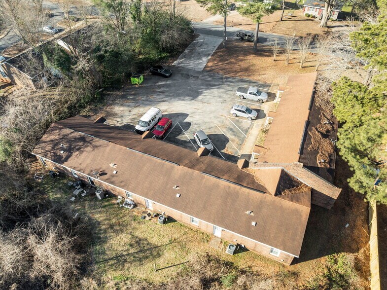 More Photos Of 2821 Club Plaza Rd, Raleigh Apartments For Sale