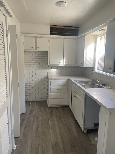 More Photos Of 1303 65th Dr, Lubbock Apartments For Sale